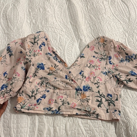 KOCH Blush flower Piper cropped top size small - puff sleeves. - Picture 7 of 9